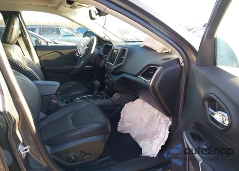 2022 Jeep Cherokee Latitude Lux 4X4 z USA, uszkodzony, nr VIN 1C4PJMMX3ND522972